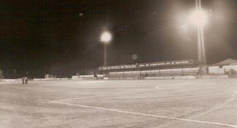 INSTAL·LACIÓ ENLLUMENAT CAMP CREU SANT SALVADOR