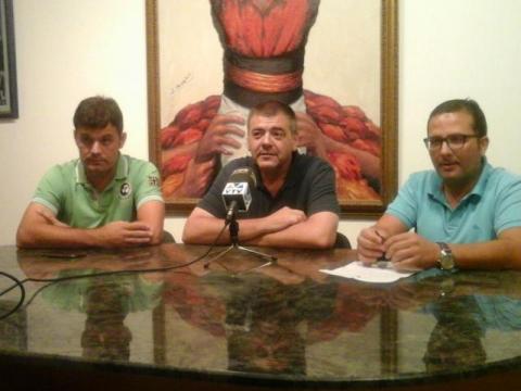 Establiment acords de col·laboració entre els Castellers de Vilafranca i el FC Vilafranca.