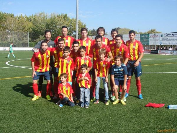 J-10 El Vilafranca topa amb la defensa del Cerdanyola.