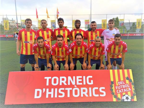 El Futbol Club Vilafranca mostra la falta de rodatge al Torneig Històrics