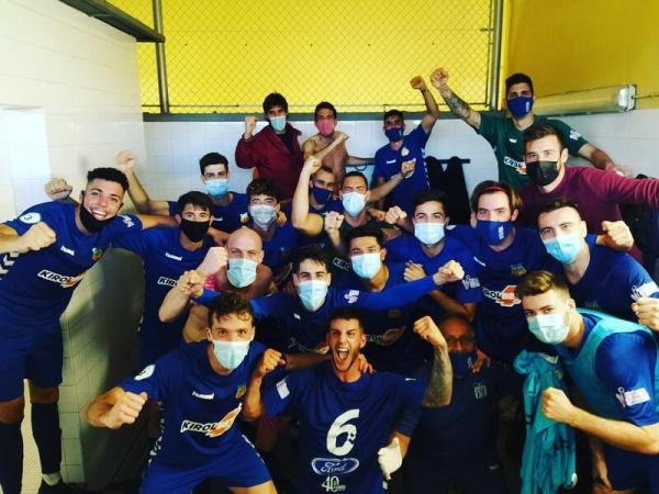 El FC Vilafranca assalta Nou Barris amb un partit molt seriós