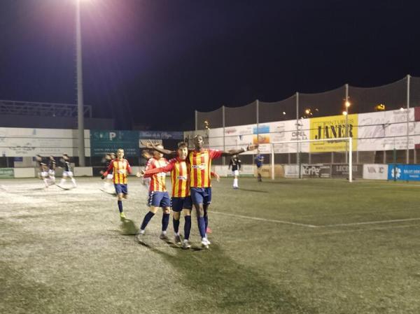 S'escapen dos punts del Municipal