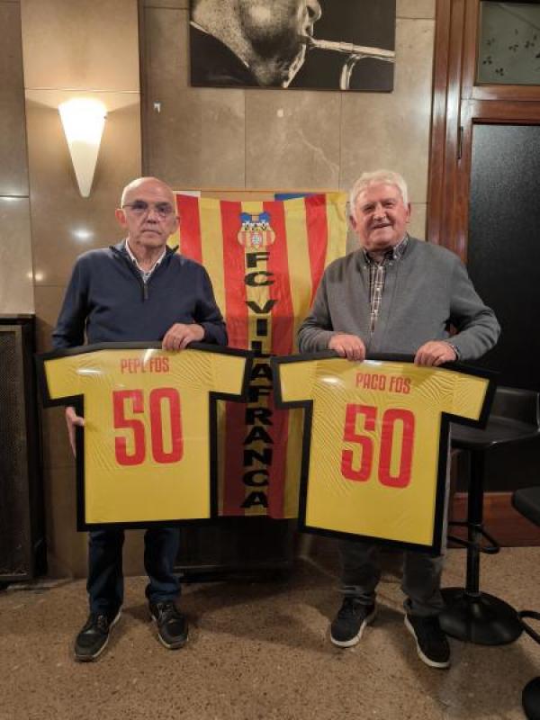 HOMENATGE ALS GERMANS PACO I PEPE FOS, " pels 50 anys de la seva arribada i vinculació al Futbol Club Vilafranca".